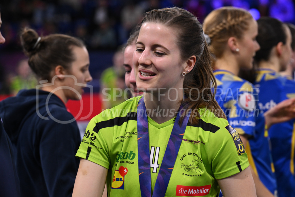 Kloten-Dietlikon Jets vs Skorpion Emmental Zollbrück - 15. April 2023 | 15.04.2023, Kloten, stimo arena, Swiss Unihockey Superfinal Frauen: Kloten-Dietlikon Jets - UHV Skorpion Emmental, Lena Baumgartner (#4 Skorpion Emmental Zollbrueck). - Realisiert mit Pictrs.com