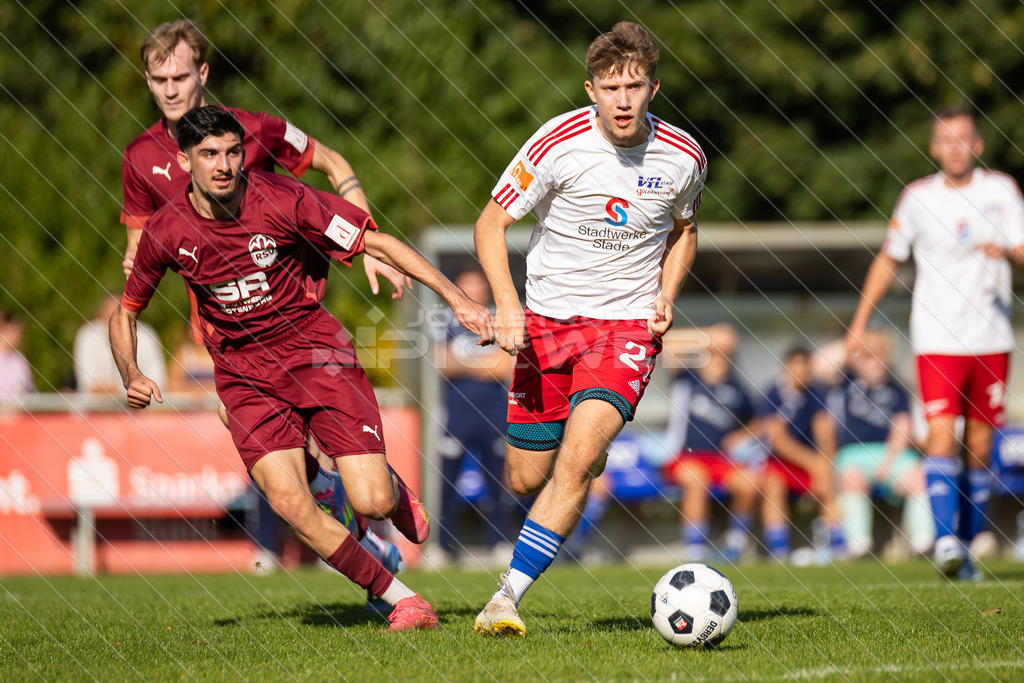 20250928_Picselweb-Fotografie_1R3_1489 | Spielszenen aus dem Spiel VfL Güldenstern Stade - Rotenburger SV. Ergebnis 0:3 - Realisiert mit Pictrs.com