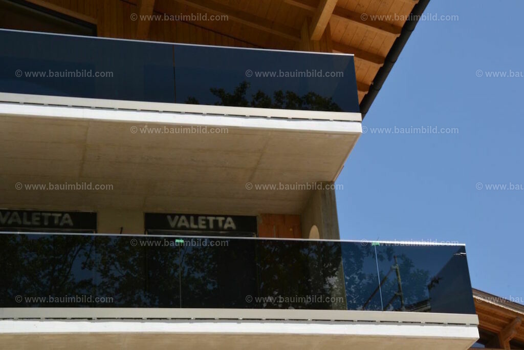 bib-lg24-metallbau-0035 | Nach LV-Leistungsgruppen sortierte Detailfotos über den Bau eines Hauses. Alle Hausbau-Bilder direkt vom Urheber und Autor der Website Haus-Selber-Bauen.com
