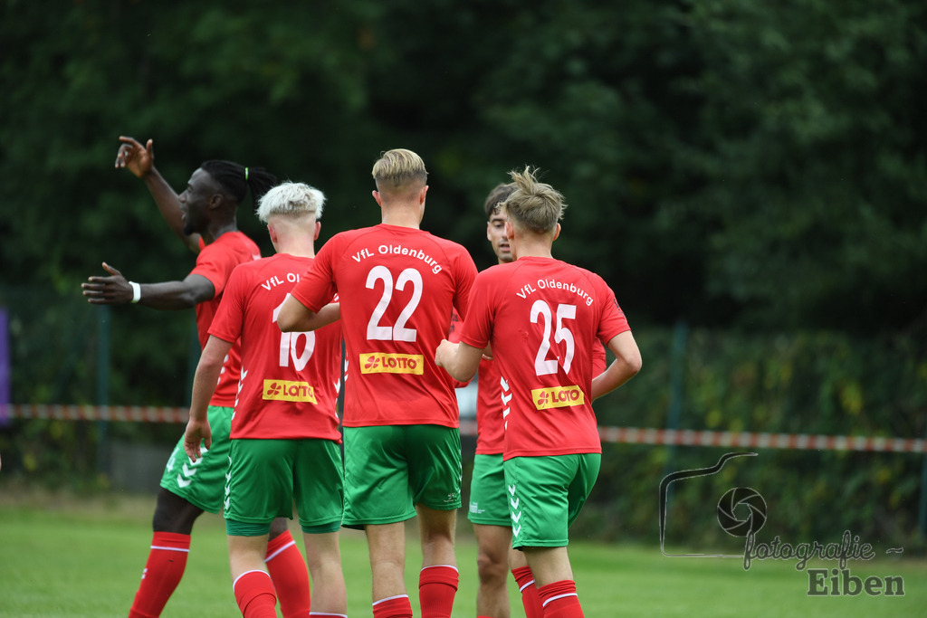 Sport-Duwe Cup | Sport-Duwe Cup Oldenburg; TuS Eversten (mint)-VFL Oldenburg (rot) am 05.07.2025 in Oldenburg (Sportanlage TuS Eversten), Photo: Philip Eiben 2025 - Realisiert mit Pictrs.com