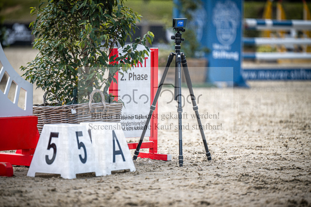 DOS_0023 | Entdecke hochwertige Reitturnierfotos von Foto Oger. Professionell, emotional und authentisch – jetzt Lieblingsmomente im Shop bestellen.Deutschlandweite Turnierfotografie. - Realisiert mit Pictrs.com
