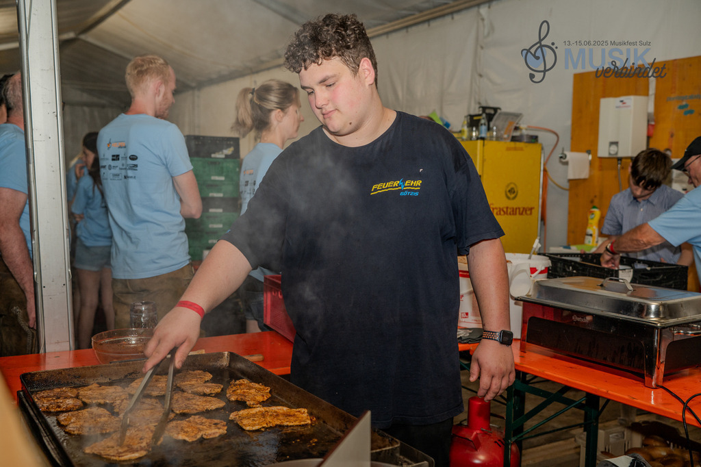 DSC_5024 | "Fussifoto.com – Ihr Ansprechpartner für hochwertige Fotografie! Entdecken Sie kreative Bilder und professionelle Dienstleistungen. Kontaktieren Sie uns für Ihre Projekte!"