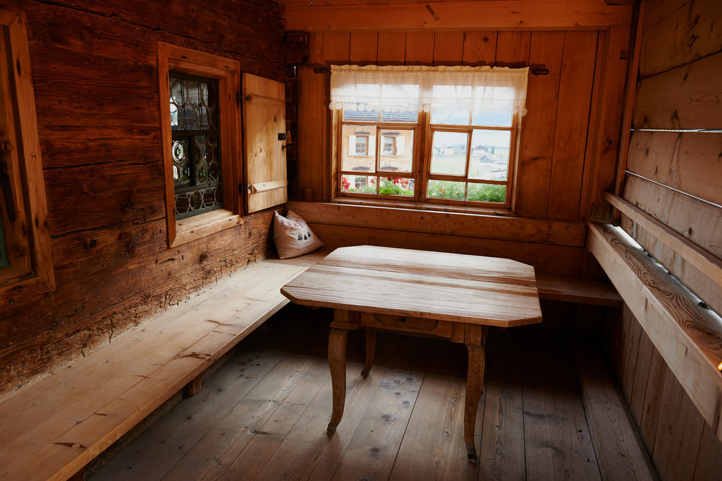 Schopf mit Tisch und Bank | Schwarzenberg, Austria - November 04, 2013: Heimatmuseum Schwarzenberg im Bregenzerwald;  Schopf mit Tisch und Bank. - Realisiert mit Pictrs.com