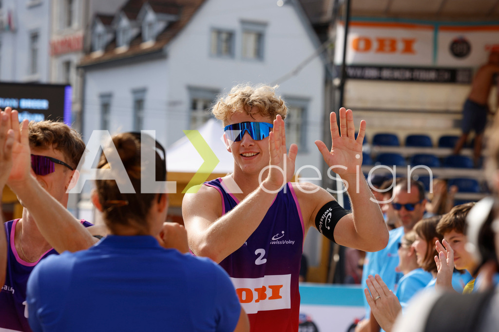 Obi BeachTour 2026 - Basel | BASEL, SWITZERLAND - JULY 19: MATHIS KÄLIN (SUI) during the Obi BeachTour 2026 celebration at Barfüsserplatz on July 19, 2026 in Basel, Switzerland. - Realisiert mit Pictrs.com