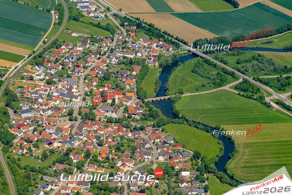 Die Luftaufnahme Ebermergen - Harburg wurde 2022 vom Flugzeug aus (keine Drohne) erstellt. Hohe Auflösung -für große Poster und Wandbilder geeignet - Garantiert!