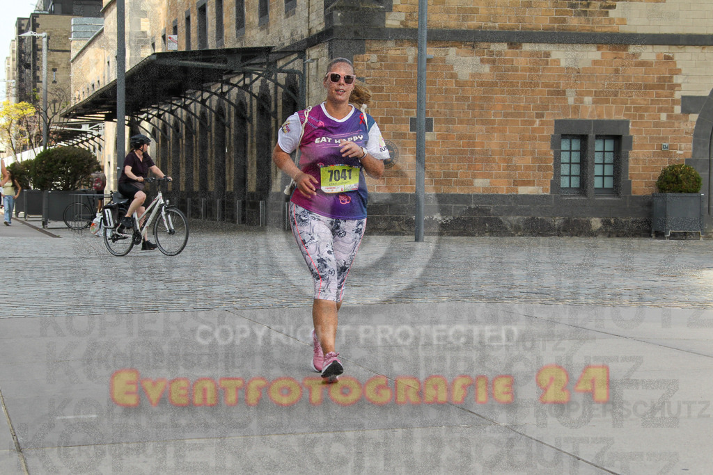 250920_1340_EV4_6413 | Sportfotografie im Rhein-Sieg Kreis, Köln, Bonn, NRW, Rheinland Pfalz, Hessen, etc. Unser Tätigkeitsfeld umfasst den Laufsport vom Volkslauf über den Marathon, Duathlon, Triathon bis zum Ultralauf wie Kölnpfad Ultra oder Schindertrail.