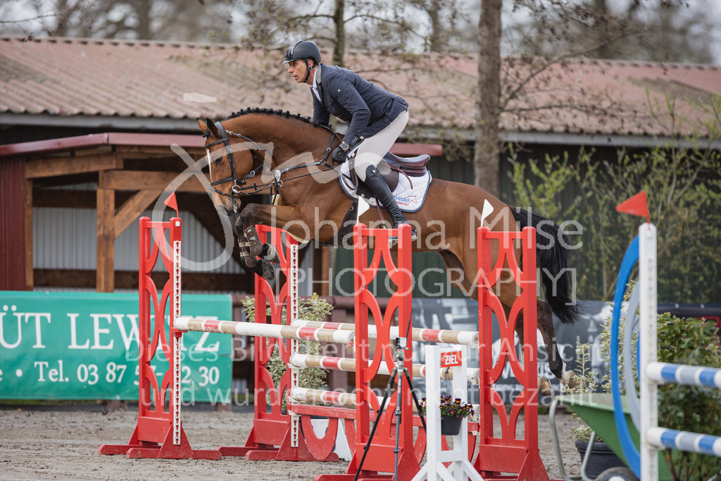 230411_Mühlen_03SprPf-L-311 | Deine schönsten Turniermomente als professionelle Fotos! Entdecke hochwertige Pferdesport-Fotografie im Online-Shop. Jetzt Fotos finden & bestellen!
