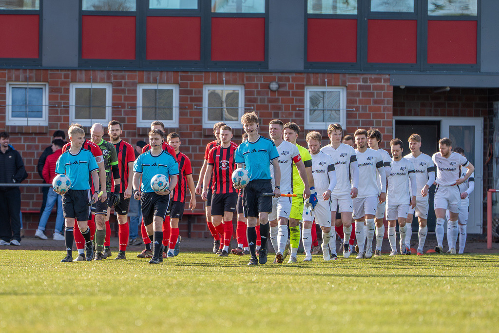 Fußball I Herren I Saison 2025-2026 I Bezirksliga Weser-Ems 4 I 21. Spieltag I TuS Frisia Goldenstedt - Vfl Oythe I 3693 | jns.sportfotos - Realisiert mit Pictrs.com