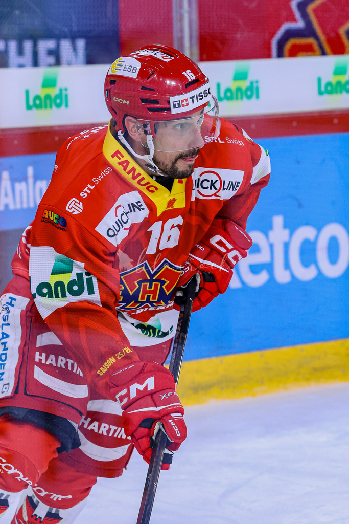 09112025_EHCB vs HCD_wb-3571 | Sportbilder, Sportfotograf, Hochzeits- und Eventfotografin, Flugshows, Portraits und Tiershooting, Aviation, Downhill, Nationalleague, Swissleague, International