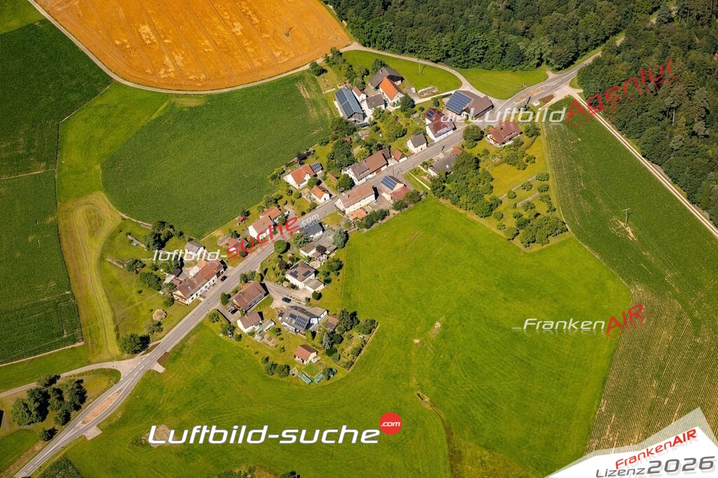 Das Luftbild zeigt : Matzengehren Rosenberg - Die Luftaufnahme wurde 2024 vom UL-Flugzeug aus erstellt ( keine Drohne ) - Hochauflösende Luftaufnahme - Für grossformatige Ausdrucke geeignet. Die Geschenkidee !Mit Lizenz und Bildrechte bestellbar