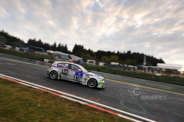 Motorsports / 24 Stunden Nürburgring 2015, Nürburgring-Nordschleife, GER | 24 Stunden Nürburgring 2015, Nürburgring-NordschleifeFoto: Gruppe C GmbH - Realisiert mit Pictrs.com