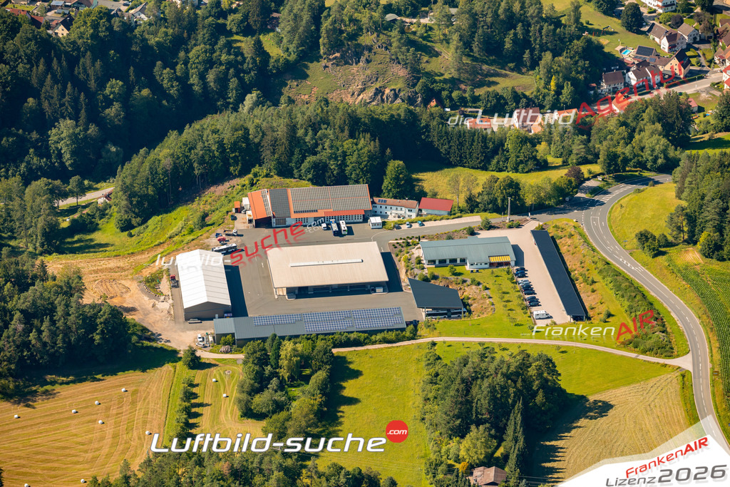 Das Luftbild zeigt :  Obertrubach - Die Luftaufnahme wurde 2024 vom UL-Flugzeug aus erstellt ( keine Drohne ) - Hochauflösende Luftaufnahme - Für grossformatige Ausdrucke geeignet. Die Geschenkidee !Mit Lizenz und Bildrechte bestellbar