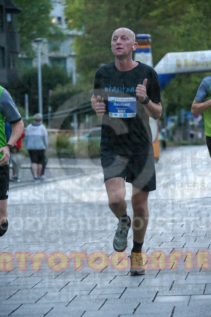 220909_1916_EX1_2288 | Sportfotografie im Rhein-Sieg Kreis, Köln, Bonn, NRW, Rheinland Pfalz, Hessen, etc. Unser Tätigkeitsfeld umfasst den Laufsport vom Volkslauf über den Marathon, Duathlon, Triathon bis zum Ultralauf wie Kölnpfad Ultra oder Schindertrail.