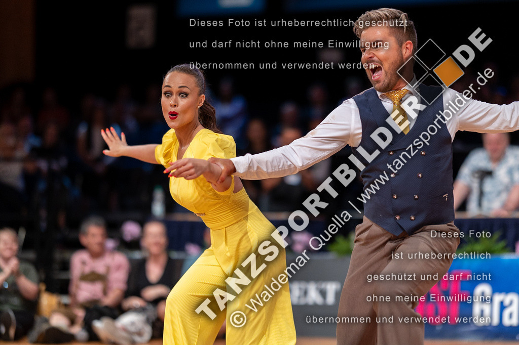 20230812-15139 | Hier finden Sie Tanz Bilder vom Latein und Standard Formationen tanzen. Sportbilder vom Tanzsport. Schöne Fotos und von Weltmeisterschaft, Europameisterschaft, Bundesliga, Regionalliga, Oberliga und Landesliga sowie von GOC Stuttgart, DanceComp, WM Bremen