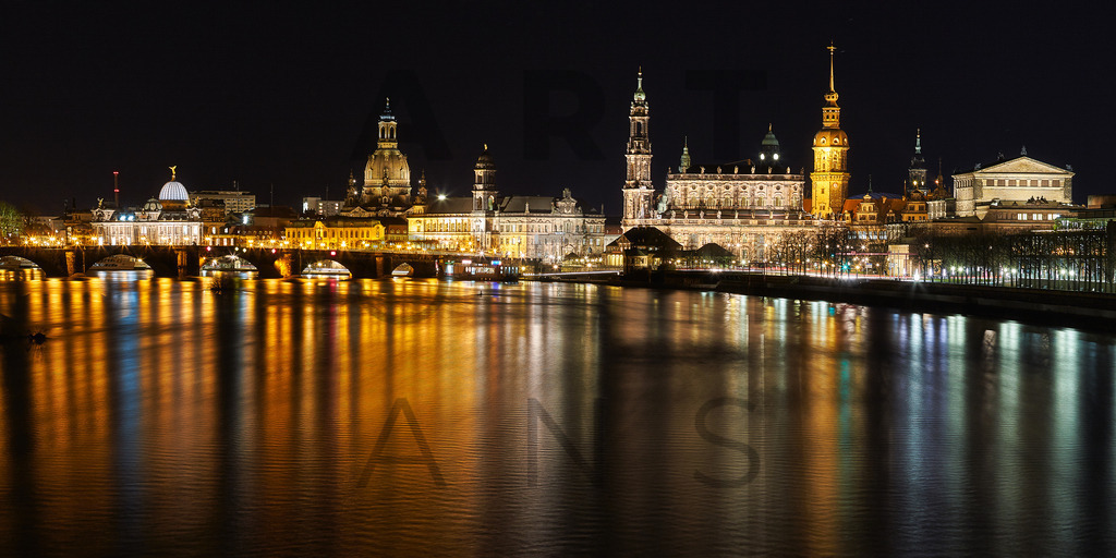 Ein Hans Fineart Original | Entdecke die Kunst von Hans Fineart - Fotografien für dein Zuhause. Verwandle deine Wände mit einzigartigen Kunstwerken und bringe die Schönheit der Welt in dein Leben. Bestelle jetzt und schaffe einen Ort der Inspiration und Eleganz.