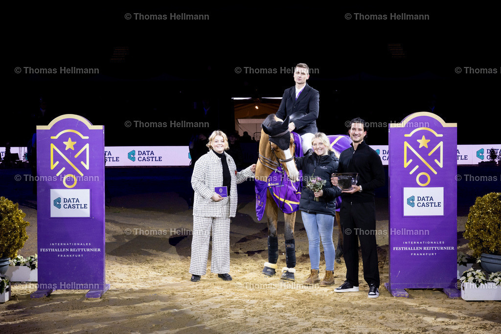 TH_Monty Pyhton de l _Amitie_ Lahmann Daniel_23503 | Monty Pyhton de l´Amitie, Lahmann Daniel beim Festhallen Reitturnier Frankfurt 2024 am 20.12.24 in Frankfurt, Festhalle