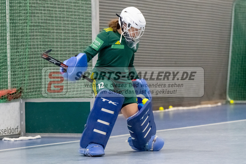 HK_20241201_109426 | 1. Bundesliga Halle Damen Düsseldorfer HC - Schwarz Weiss Köln am 1.12.2024 DHC, Düsseldorf , Tizia Gross ( Düsseldorfer HC #12 )