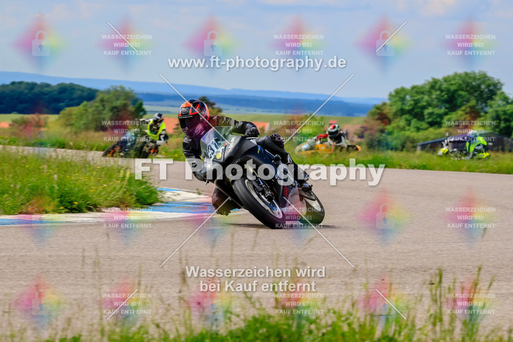 MotoTeam-0921 | Hier findet Ihr Bilder von Touristenfahrten auf der Nürburgring Nordschleife oder von anderen Veranstaltungen die ich besucht habe. Viel Spass beim Durch Schauen 
