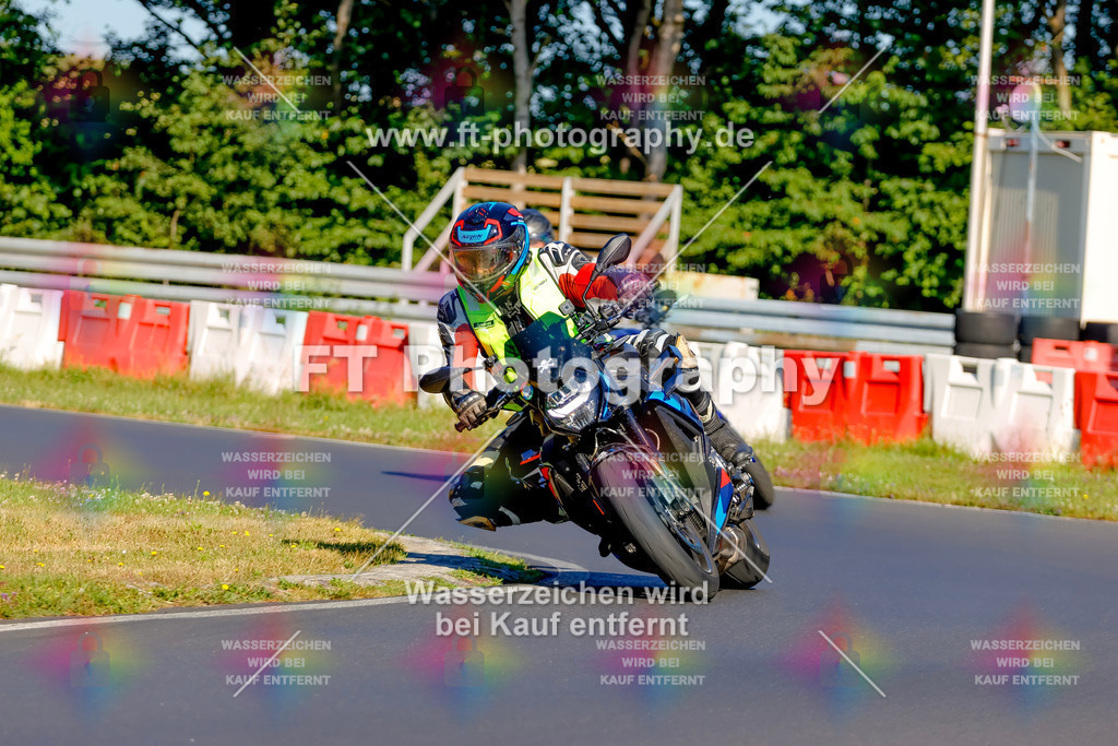 _MOT5297 | Hier findet Ihr Bilder von Touristenfahrten auf der Nürburgring Nordschleife oder von anderen Veranstaltungen die ich besucht habe. Viel Spass beim Durch Schauen 