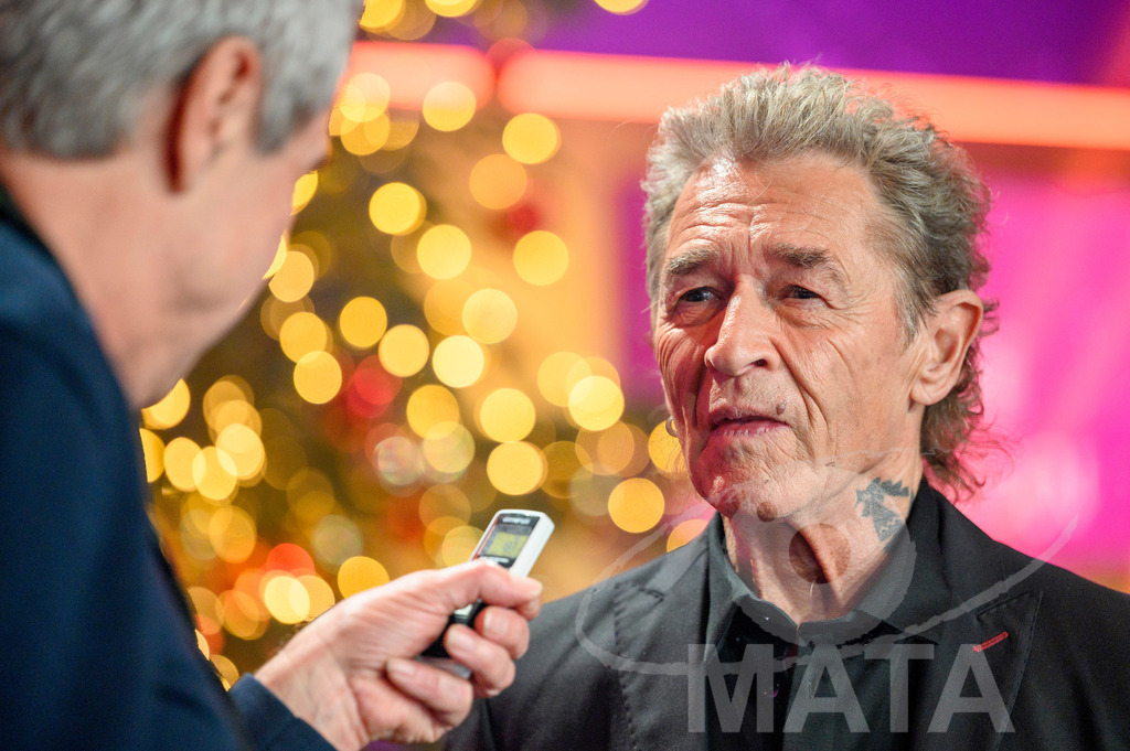 _DWI6465 | Peter Maffay bei '30 Jahre Sternstunden-Gala 2023' in der Frankenhalle. Nürnberg, 15.12.2023 - Realisiert mit Pictrs.com
