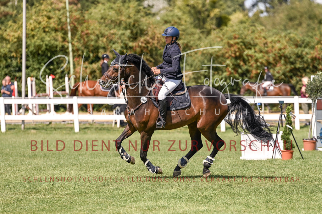 Schugtsche-Düren.2024-09.Springprf.L-71 | Schugtsche Fotografie - Realisiert mit Pictrs.com