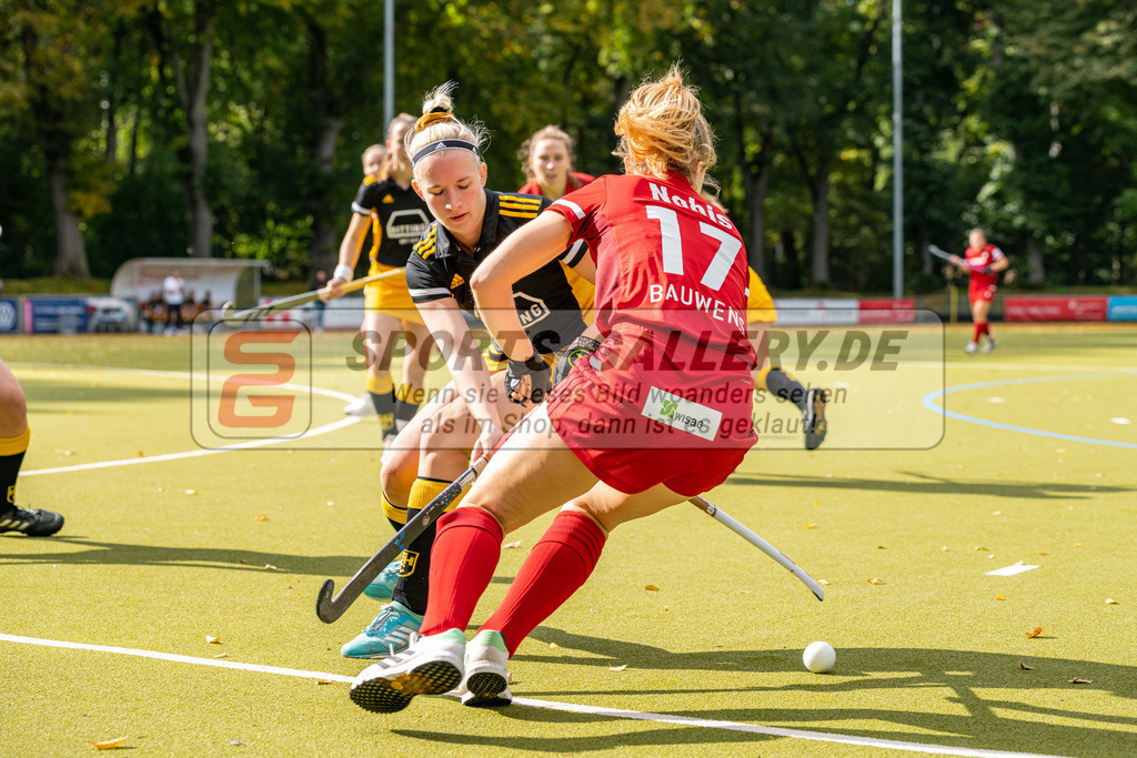 SFE_20221008_0110 | 1. Bundesliga Hockey Damen Rot-Weiss Köln - Harvestehuder THC am 08.10.2022 in Köln (KTHC Stadion Rot-Weiss Köln Tennis and Hockey Club), Photo: Stephan Fehrmann 2022 (Sports-Gallery),Camille Nobis ( Rot-Weiss Köln #17 )