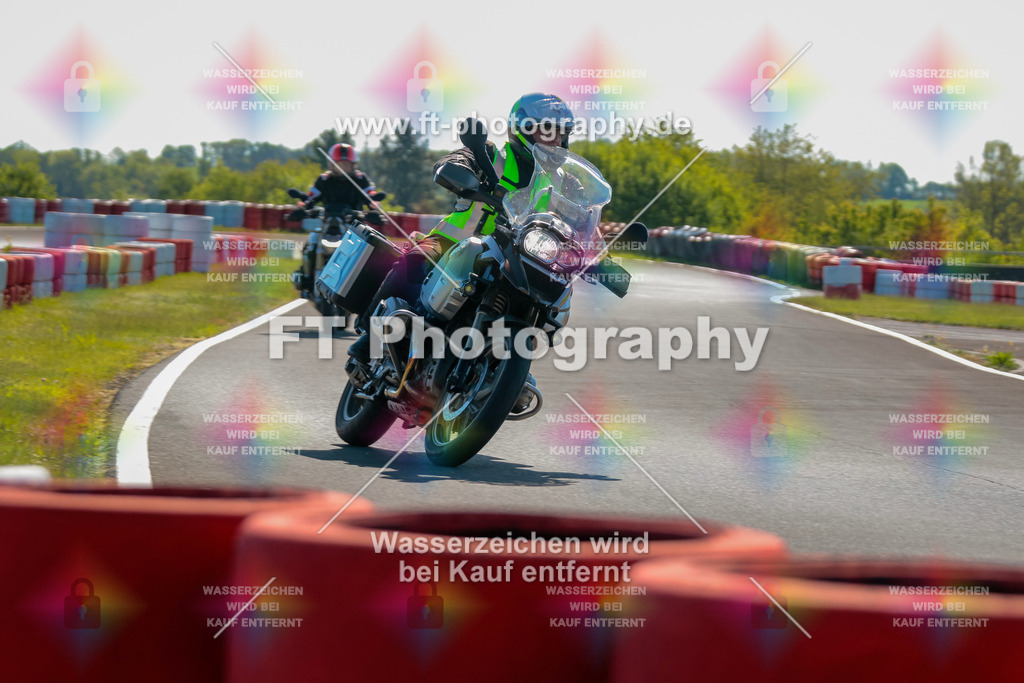 Moto-TeamOBK-21259 | Hier findet Ihr Bilder von Touristenfahrten auf der Nürburgring Nordschleife oder von anderen Veranstaltungen die ich besucht habe. Viel Spass beim Durch Schauen 