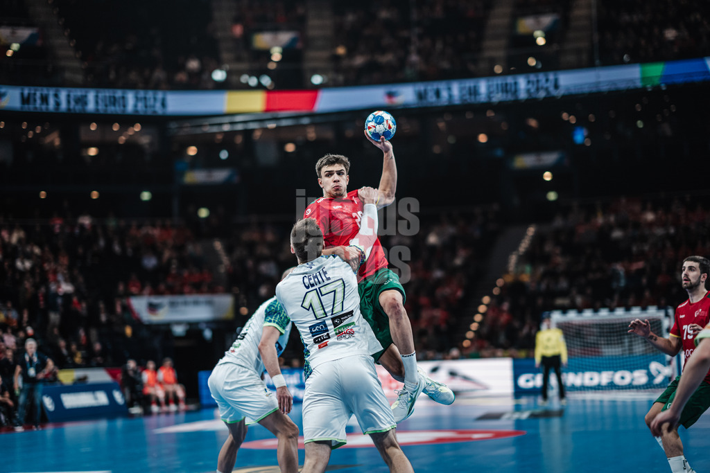 Handball | Herren | EHF EURO 2024 | European Championshop Men 2024 Final Tournament | Slowenien vs. Portugal | 19.01.2024 | Francisco Costa (#26, Portugal, POR)
