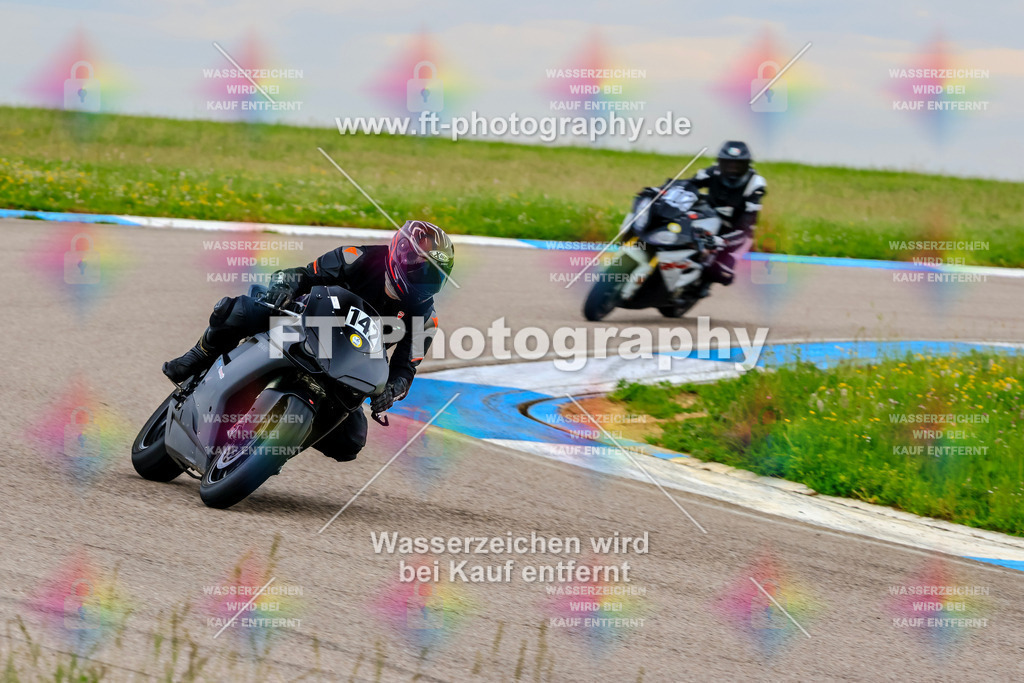 MotoTeam-1717 | Hier findet Ihr Bilder von Touristenfahrten auf der Nürburgring Nordschleife oder von anderen Veranstaltungen die ich besucht habe. Viel Spass beim Durch Schauen 