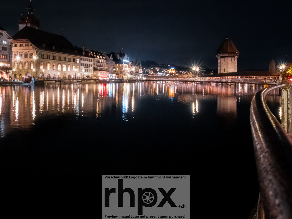Herbst in Luzern | Stimmungsvolle Fotokunst aus Luzern. Erlebe den Pilatus, den See und die Stadt Luzern in exklusiven Aufnahmen in der Fotogalerie & Shop. - Realisiert mit Pictrs.com