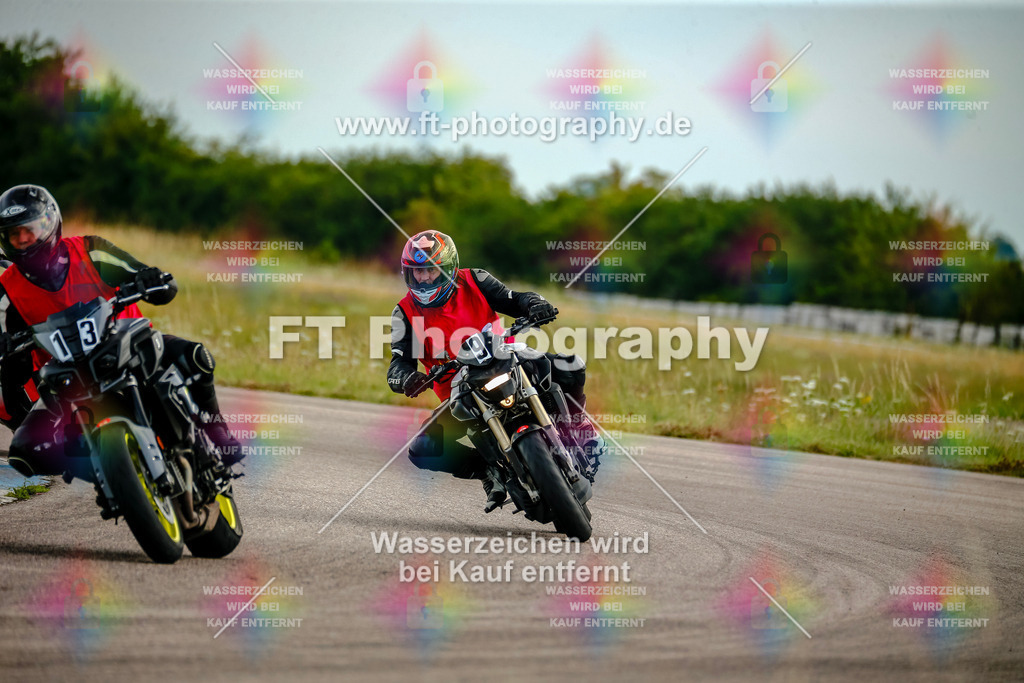 Chambley Juli-2508 | Hier findet Ihr Bilder von Touristenfahrten auf der Nürburgring Nordschleife oder von anderen Veranstaltungen die ich besucht habe. Viel Spass beim Durch Schauen 