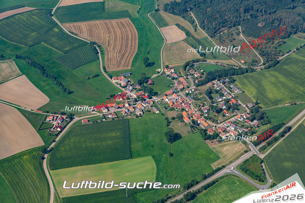 aktuelles Luftbild von Graefenbuch   - Luftaufnahme wurde 2019 von https://frankenair.de mittels Flugzeug (keine Drohne) erstellt.