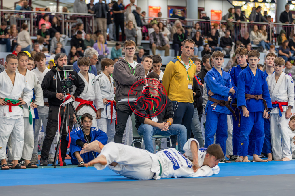 Internationaler Adler Cup 2024 | Foto vom Internationalen Adler Cup Judo Turnier im Sport- und Freizeitzentrum Kalbach im Oktober 2024 - Realisiert mit Pictrs.com