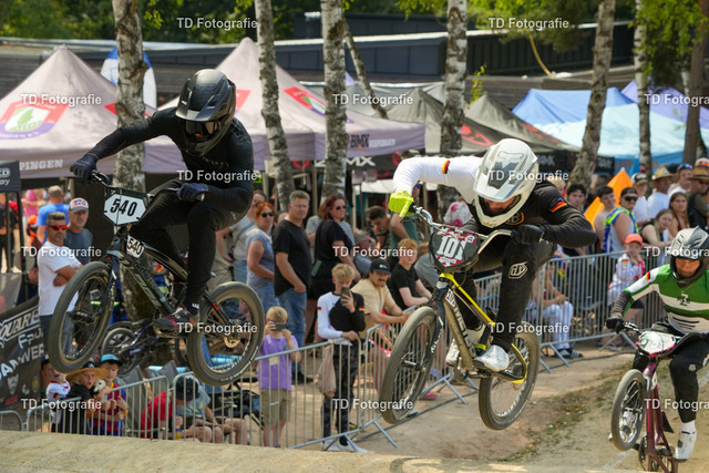 DM_BMX_Race_2025-05216 | Fotogalerie von Thomas Dettweiler mit Eventbildern und lizenzfreien Fotos. Perfekt als Wandbild, für Büro, Website oder private Nutzung. - Realisiert mit Pictrs.com