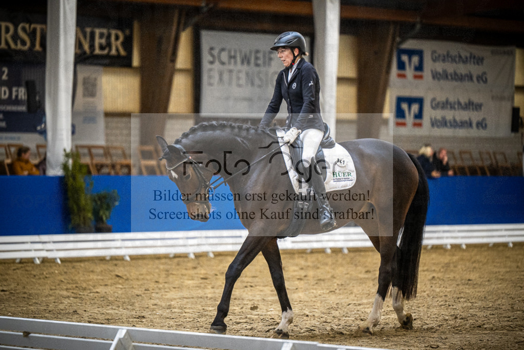 DOS_0150 | Entdecke hochwertige Reitturnierfotos von Foto Oger. Professionell, emotional und authentisch – jetzt Lieblingsmomente im Shop bestellen.Deutschlandweite Turnierfotografie. - Realisiert mit Pictrs.com