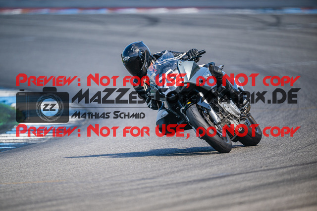 MaZZes_FotoMatrix_240520_6007705_7353 | GELB