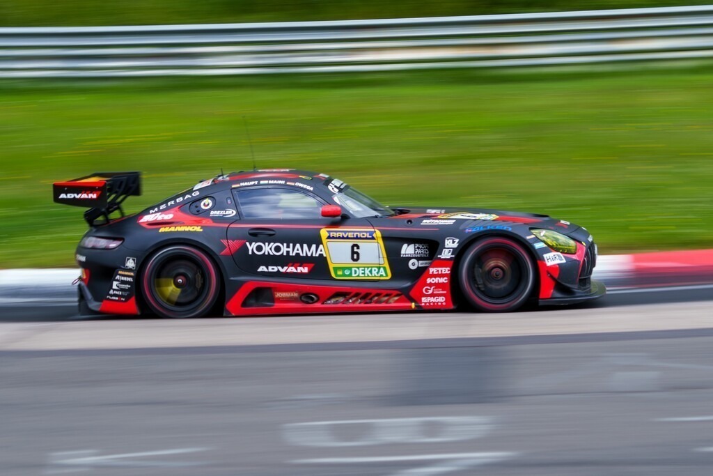 22.06.2024: ADAC Nürburgring Langstrecken-Serie (NLS), Rennen 3 Bild: #6 Team ADVAN HRT Streckenabschnitt kleines Karussell, Schwalbenschwanz Nordschleife | 22.06.2024: ADAC Nürburgring Langstrecken-Serie (NLS), Rennen 3 Bild: #6 Team ADVAN HRT Streckenabschnitt kleines Karussell, Schwalbenschwanz Nordschleife - Realisiert mit Pictrs.com
