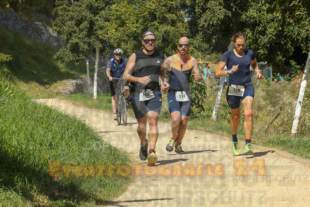 250824_1235_EX1_9849 | Sportfotografie im Rhein-Sieg Kreis, Köln, Bonn, NRW, Rheinland Pfalz, Hessen, etc. Unser Tätigkeitsfeld umfasst den Laufsport vom Volkslauf über den Marathon, Duathlon, Triathon bis zum Ultralauf wie Kölnpfad Ultra oder Schindertrail.