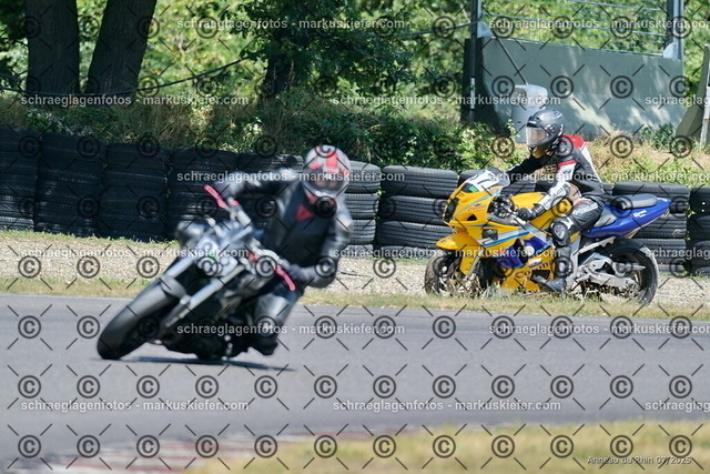 25bt04-1110 | markuskiefer.com - Realisiert mit Pictrs.com