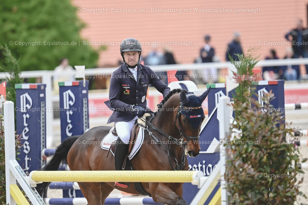 20230514_CCI4_Springen_0392 | equistock