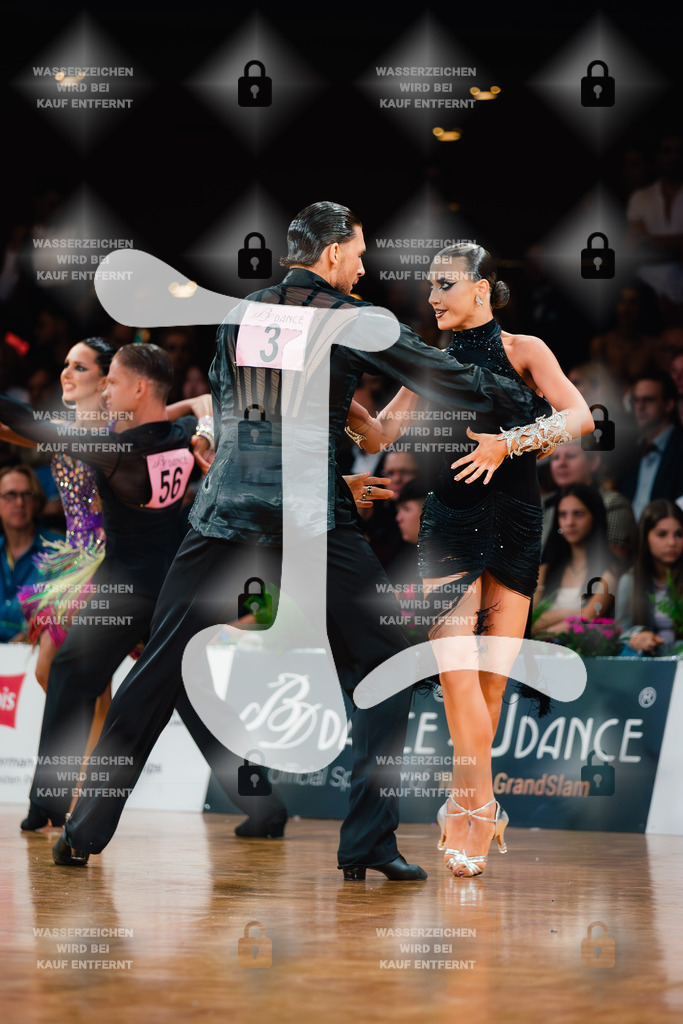 GOC 2025 - WDSF GrandSlam Latin 26th (3) Justin Lauer _ Rita Schumichin (Germany)-2025-08-23-2089 | Webshop for digital downloads and prints of dance sport, event & show photographer Julian Link - Realisiert mit Pictrs.com