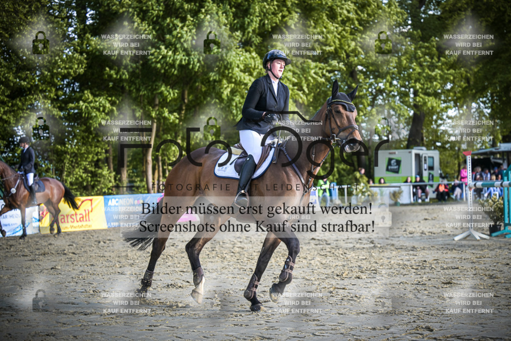 DOS_4083 | Entdecke hochwertige Reitturnierfotos von Foto Oger. Professionell, emotional und authentisch – jetzt Lieblingsmomente im Shop bestellen.Deutschlandweite Turnierfotografie. - Realisiert mit Pictrs.com