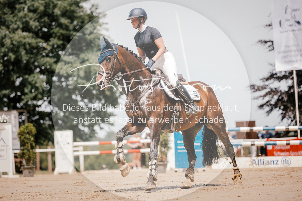 3I6A7790 | Stimmungsvolle Portraits und Reitsportfotografie im Ruhrgebiet und im Münsterland.

Pferdefotografie, Hundefotografie, Tierfotografie, Reportagen, Portraits von Tier und Mensch, Turnierfotografie in Bochum, Recklinghausen, Marl, Haltern am See, Dülmen.. - Realisiert mit Pictrs.com