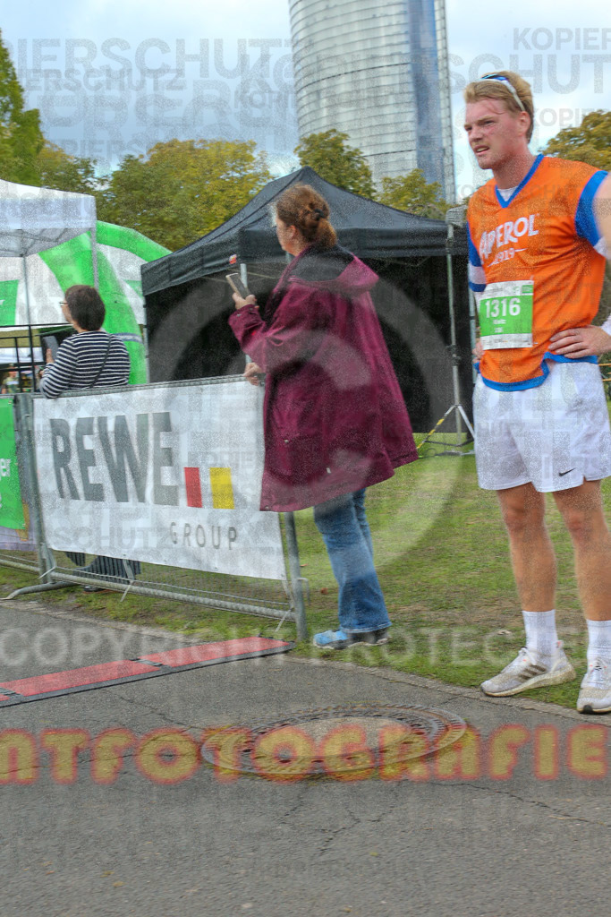 220925_1326_EX1_0857 | Sportfotografie im Rhein-Sieg Kreis, Köln, Bonn, NRW, Rheinland Pfalz, Hessen, etc. Unser Tätigkeitsfeld umfasst den Laufsport vom Volkslauf über den Marathon, Duathlon, Triathon bis zum Ultralauf wie Kölnpfad Ultra oder Schindertrail.