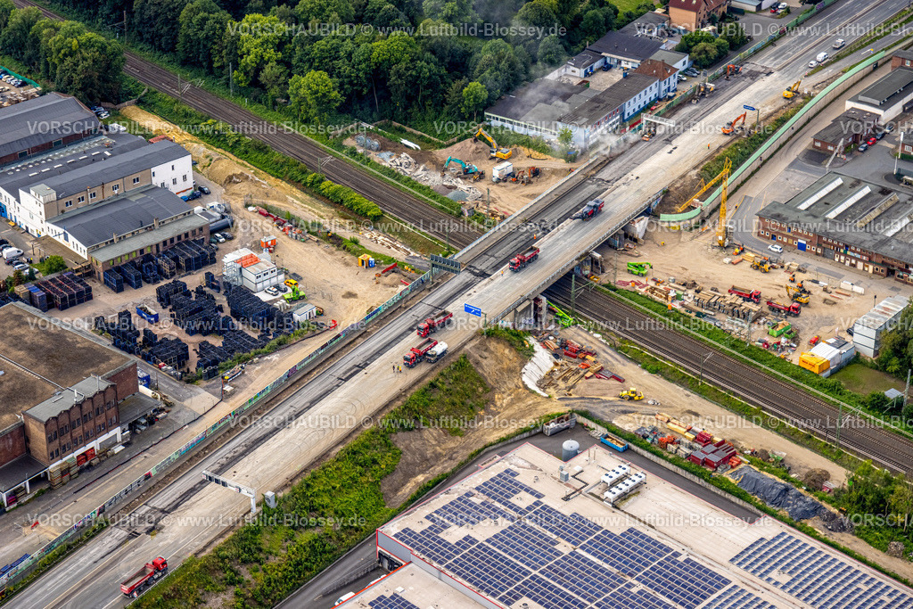 Bochum240800003_A40-Sperrung | Luftbild. Strassensperrung A40, Ruhrschnellweg in Bochum, marode Brücke, Starssensperrung von Augist bis November 2024, Bochum, Nordrhein-Westfalen, Deutschland