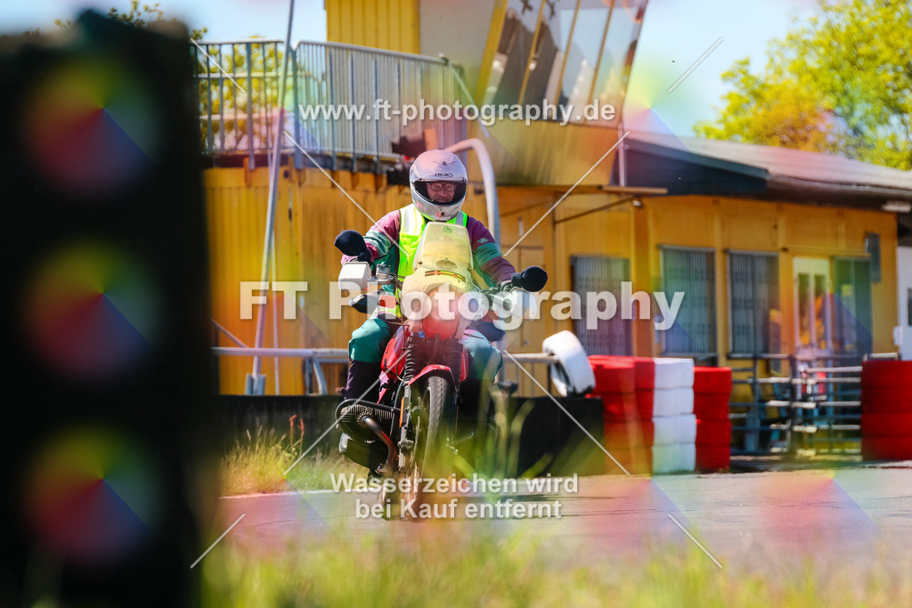 Moto-TeamOBK-22315 | Hier findet Ihr Bilder von Touristenfahrten auf der Nürburgring Nordschleife oder von anderen Veranstaltungen die ich besucht habe. Viel Spass beim Durch Schauen 
