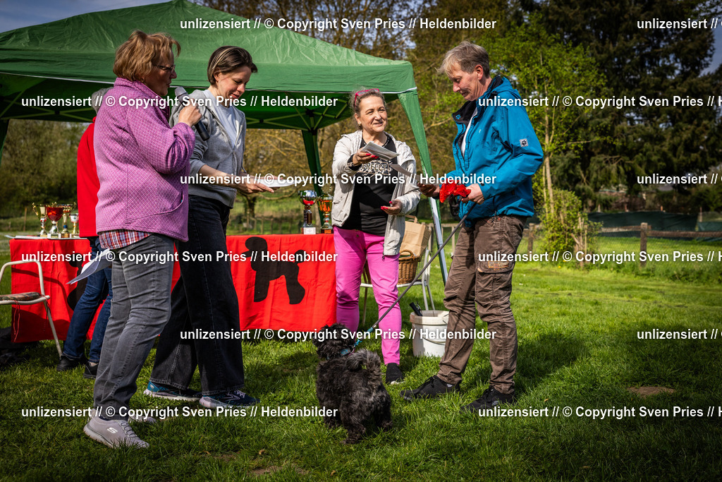 Sven Pries | 2025-04-13 - Hunderennen Baden-Baden - Realisiert mit Pictrs.com