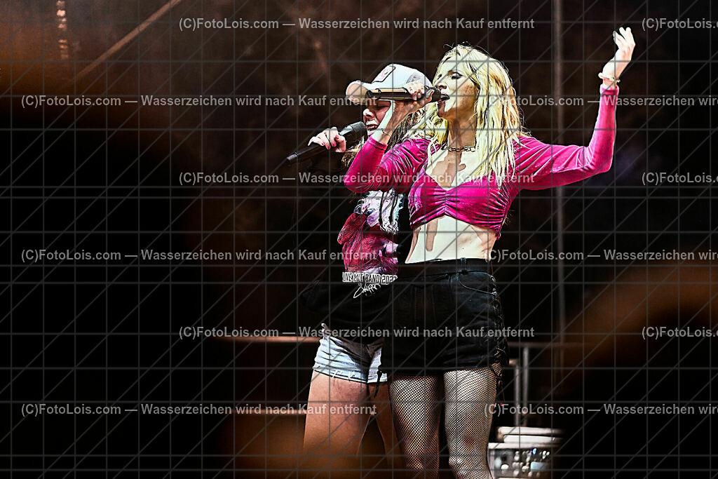 ALP8769_NASCHENWENG_Hollenstein | (C)FotoLois.com, Alois Spandl, Melissa NASCHENWENG auf BERGBAUERNTOUR beim KÖNIGSBERG OPEN AIR in Hollenstein, Sa 2. September 2023.