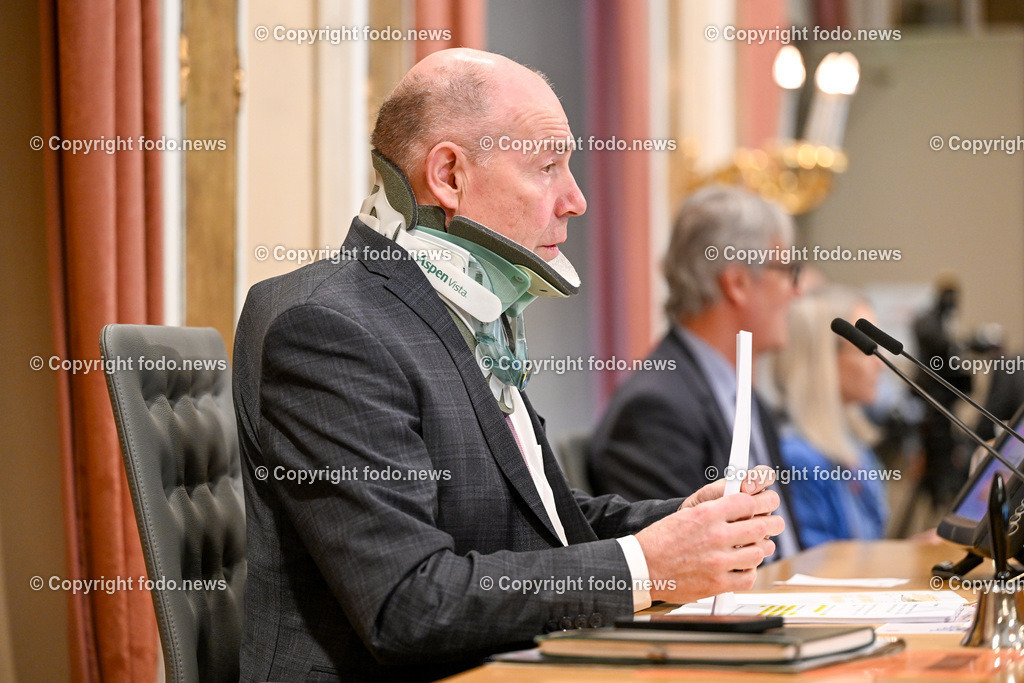 Landhaus Linz_ Promenade_ Landtagssitzung_ 11.04.2024-25 | 11.04.2024, Landhaus Linz AUT, Promenade, Landtagssitzung, im Bild Max Hiegelsberger (1.Landtagspraesident, VP)