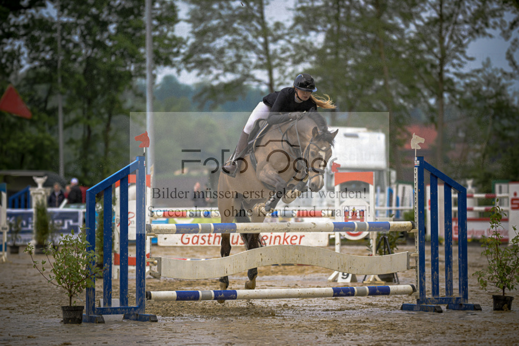 20240505-DOS_7762 | Entdecke hochwertige Reitturnierfotos von Foto Oger. Professionell, emotional und authentisch – jetzt Lieblingsmomente im Shop bestellen.Deutschlandweite Turnierfotografie. - Realisiert mit Pictrs.com